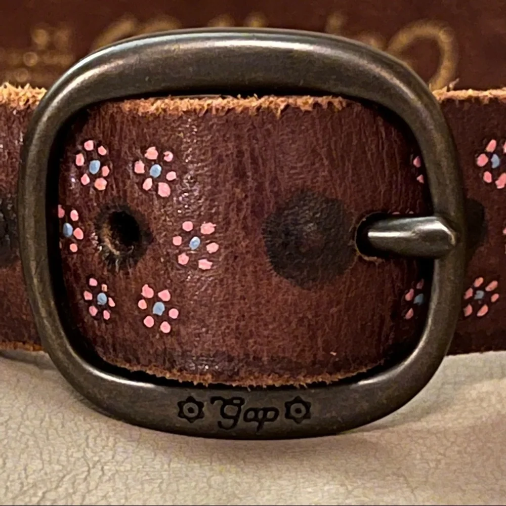 Gap leather belt brown with pink flowers